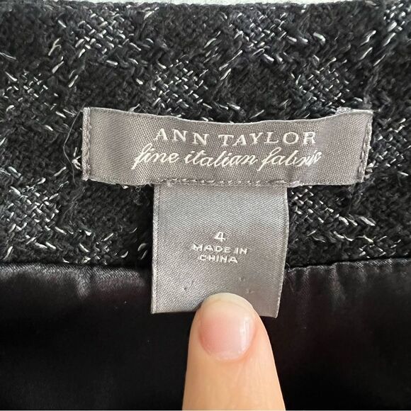 Ann Taylor Italian Tweed Fringe Snap Button Cropped Blazer Women’s 4 Checkered - Picture 5 of 8